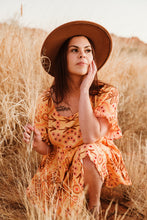 Load image into Gallery viewer, Lumbu - Small